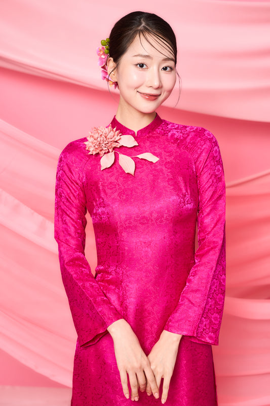 Cuc May Chau Sen: Ao Dai