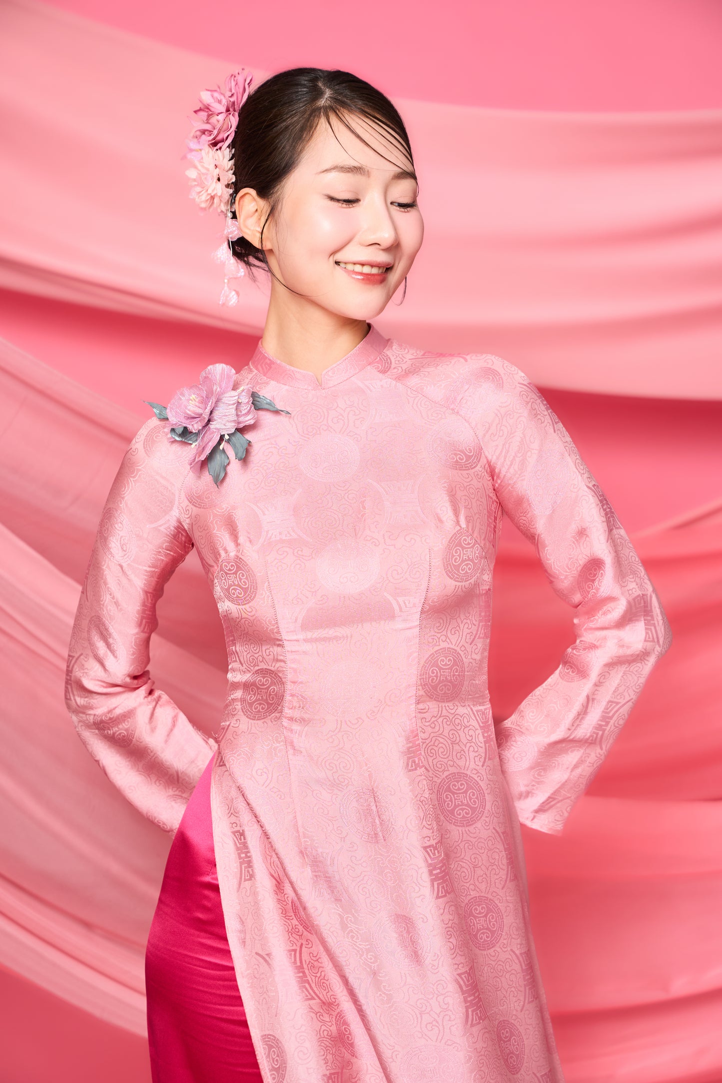 Tho Trien Hong: Ao Dai