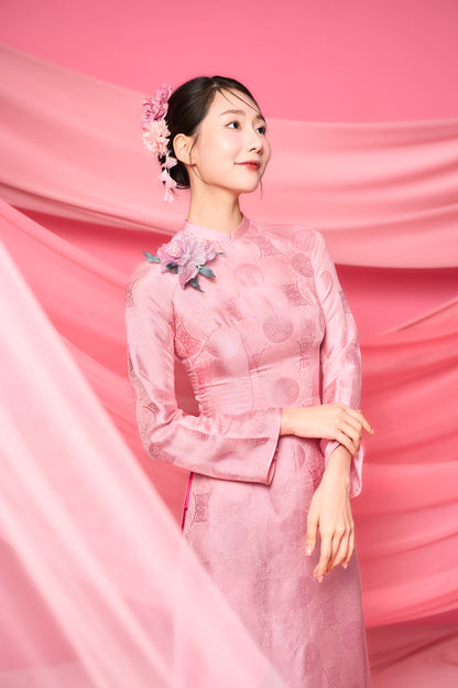 Tho Trien Hong: Ao Dai