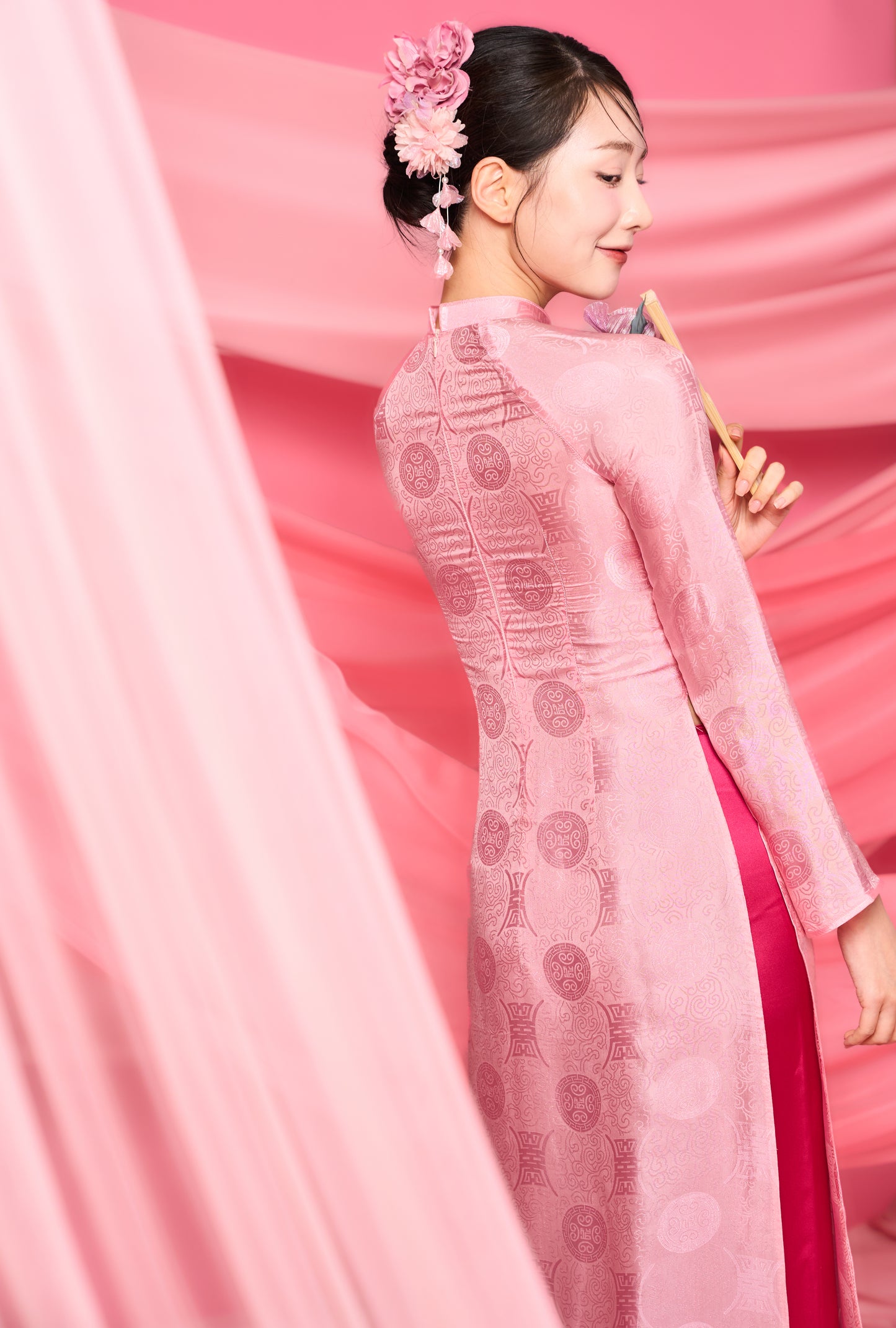 Tho Trien Hong: Ao Dai