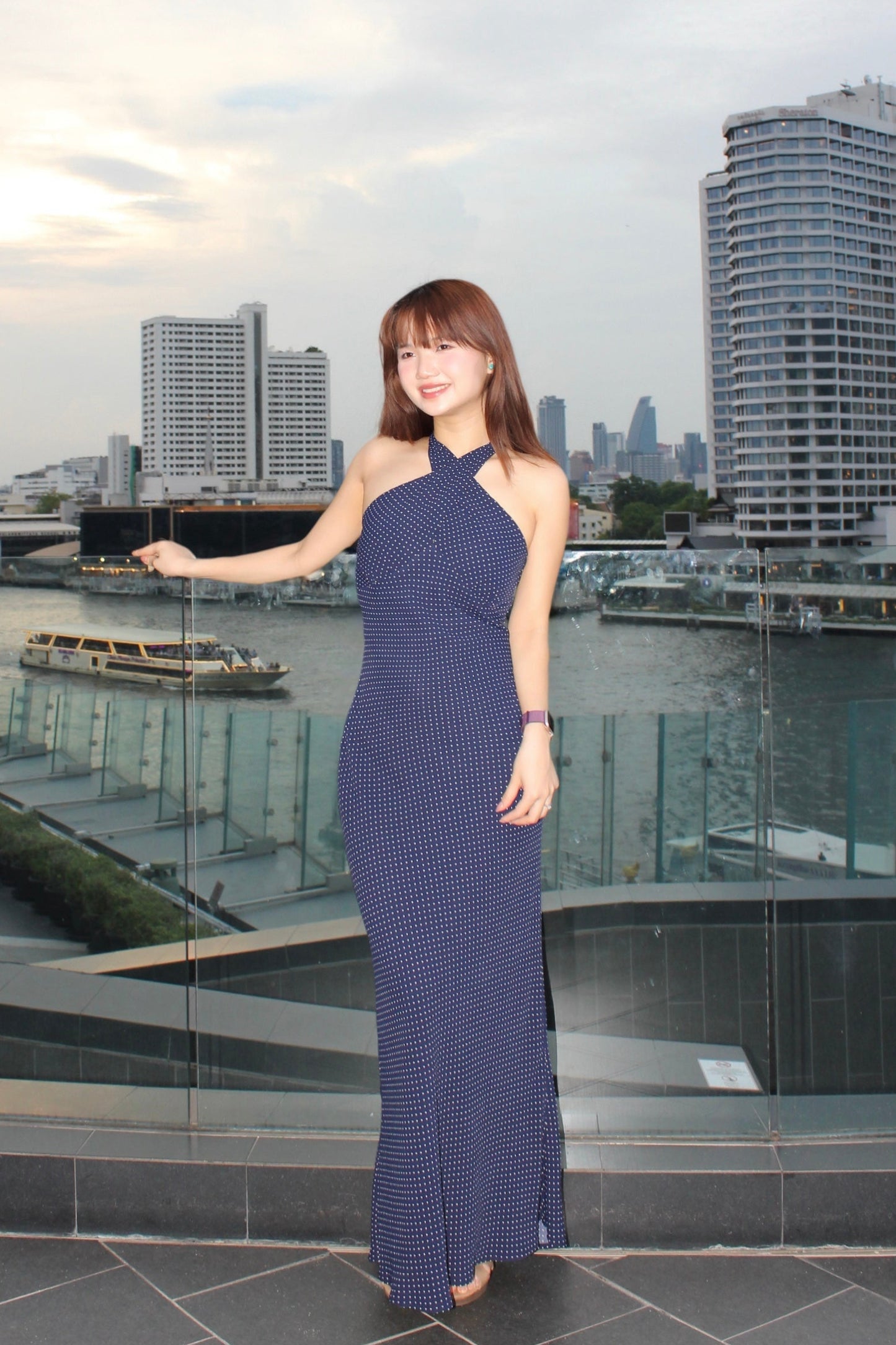 Váy đuôi cá cổ chéo chấm bi xanh navy Lily dress