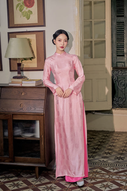 Tho Trien Hong: Ao Dai