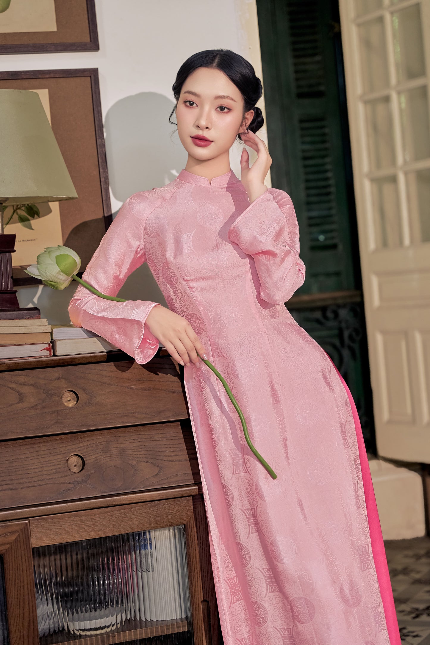 Tho Trien Hong: Ao Dai