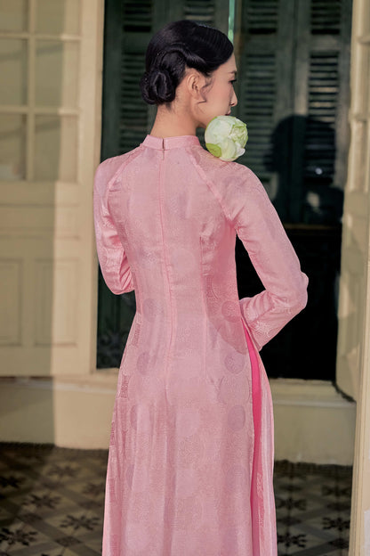 Tho Trien Hong: Ao Dai