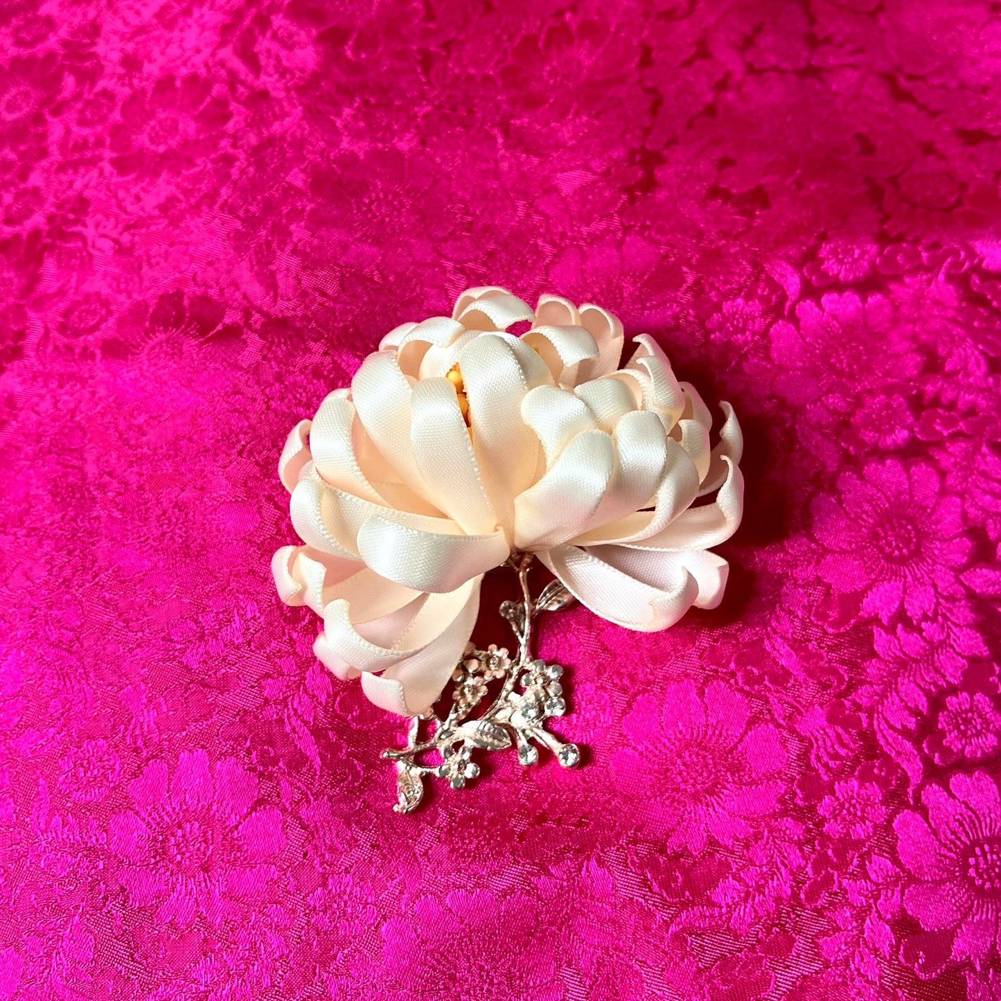 Kiku brooch